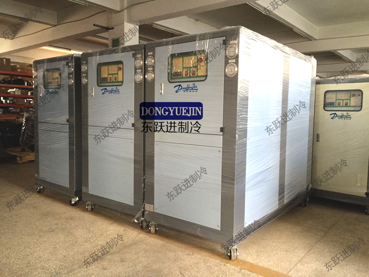 水冷箱式冷水機 水冷箱式冷水機