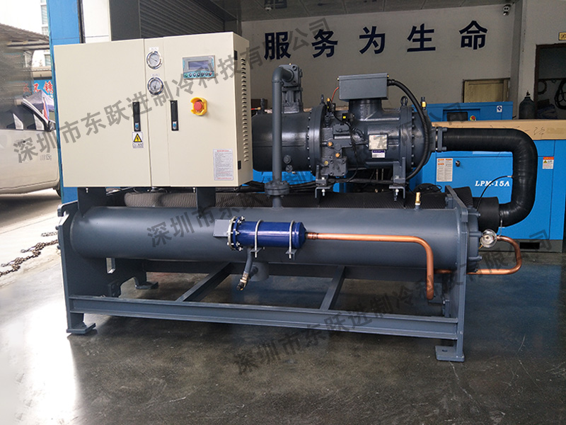 水冷螺桿式冷水機組